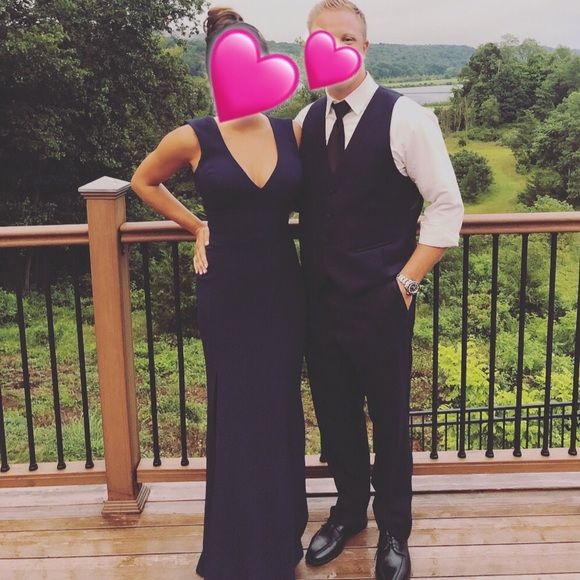 Luxe crepe gown- Dress the Population - Picture 4 of 5